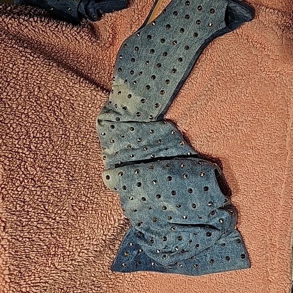 🔥Sexy Showstopper Boots!🔥 - Picture 5 of 6